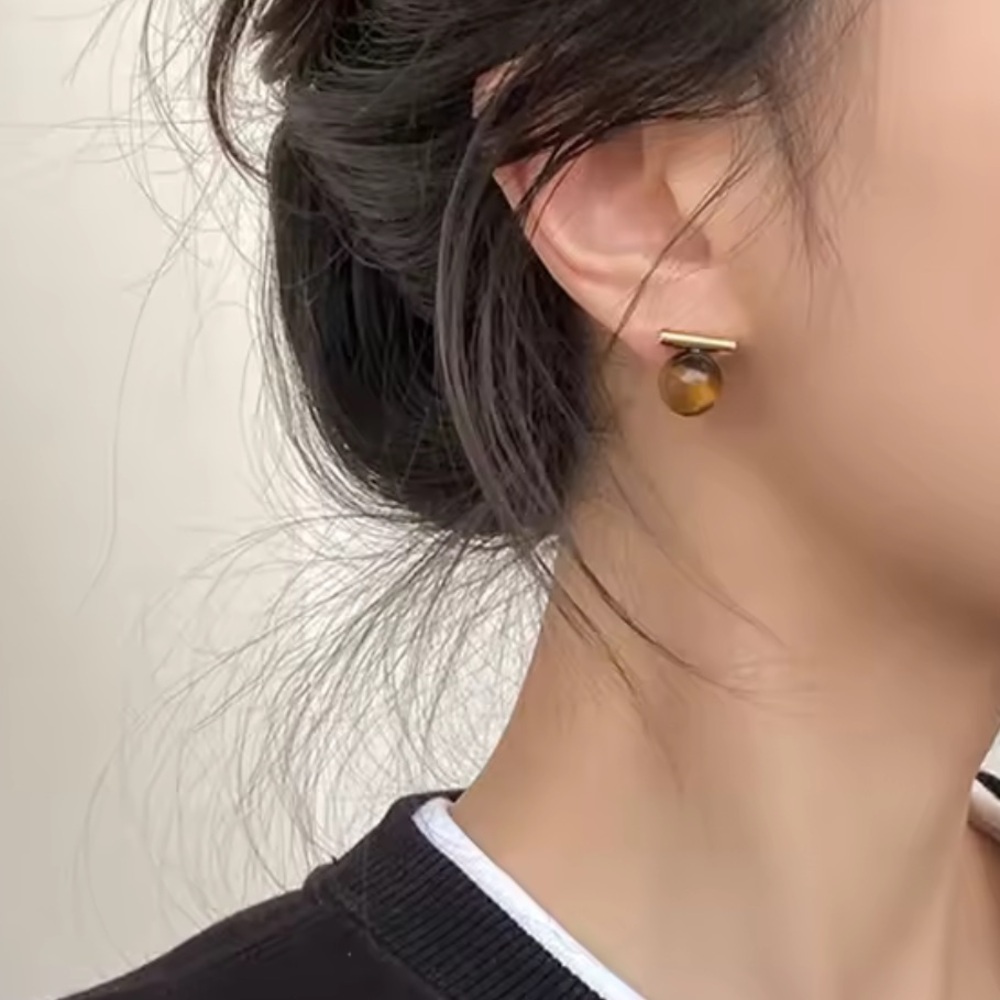 Vintage Tiger’s Eye Stud Earrings — Classic Gold Tone - Picture 5 of 10